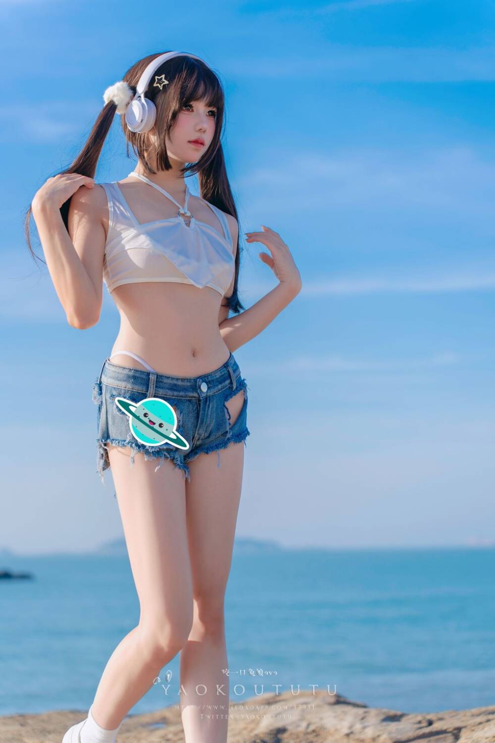 咬一口兔娘(黏黏团子兔) 最新写真合集 221套